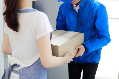 Rush Expedited Courier | 2225 Boul Hymus, Dorval, QC H9P 1J8, Canada | +18668867874 | https://re-cou.jpg