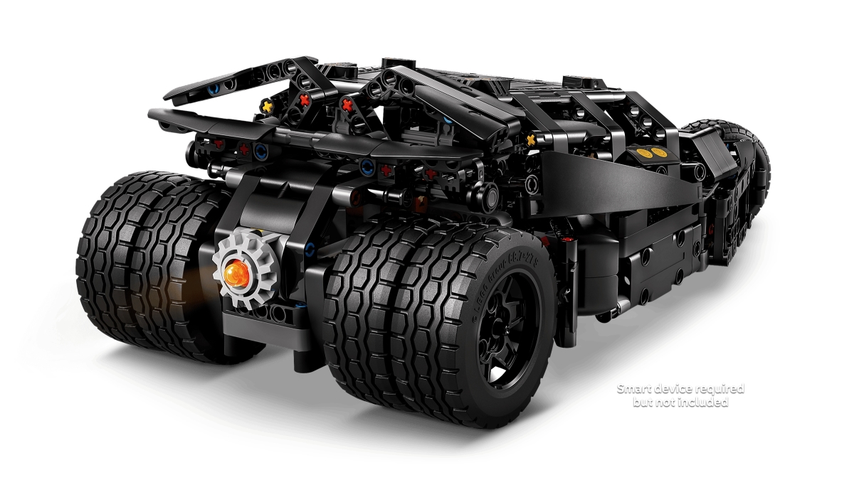 Batmobile Tumbler gets a Technic rebuild with remote control
