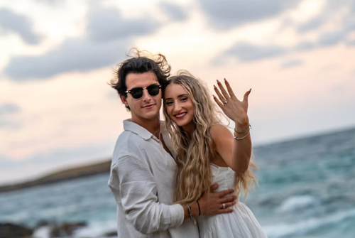 Proposal Photographer in Oahu | WADE WU PHOTOGRAHY.png