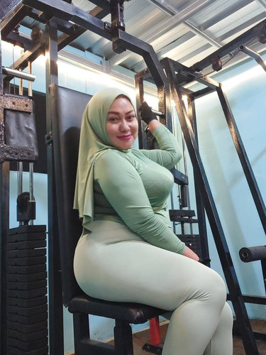 momihzahwavarel 1774885729223.jpg