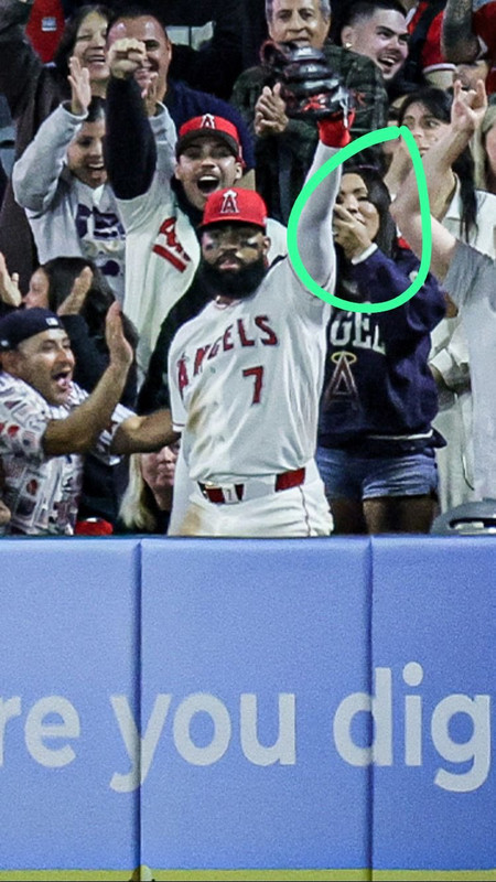 HFKd Lb3Xc AMLa AB format jpg name large.jpg