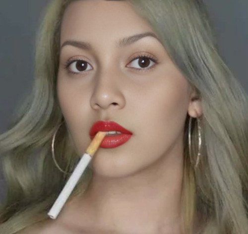 iza cinta abg.jpg
