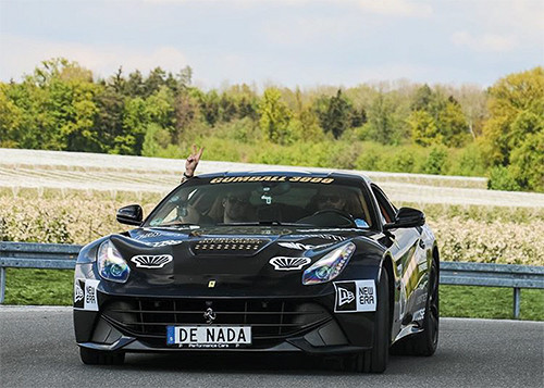 Ferrari F12 De nada1.FIX1 .jpg