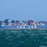 Blocada: Mai multe nave, inclusiv o navă de containere franceze, trec