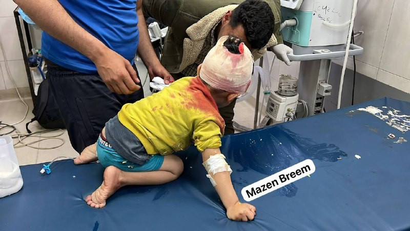 إصابة طفل فلسطيني برأسه؛ جراء إطلاق النار من الدبابات الإسرائيلية، بمنطقة مواصي رفح....