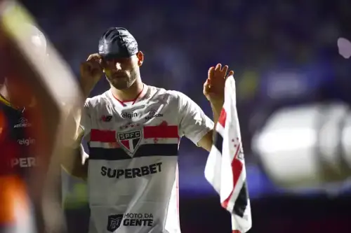 São Paulo goleia, mas pode chegar desfalcado na Sul-Americana, Calleri fora