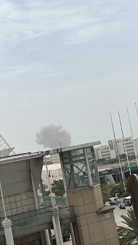 صورة| طيران الاحتلال يستهدف المبنى المهدد في منطقة "الجناح" جنوبي العاصمة اللبنانية بيروت...