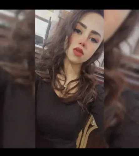 صور سكس عربي بنوتة بتقفش في بزازها وتلعب في كسها جسمها رايق فشخ 1 768x864