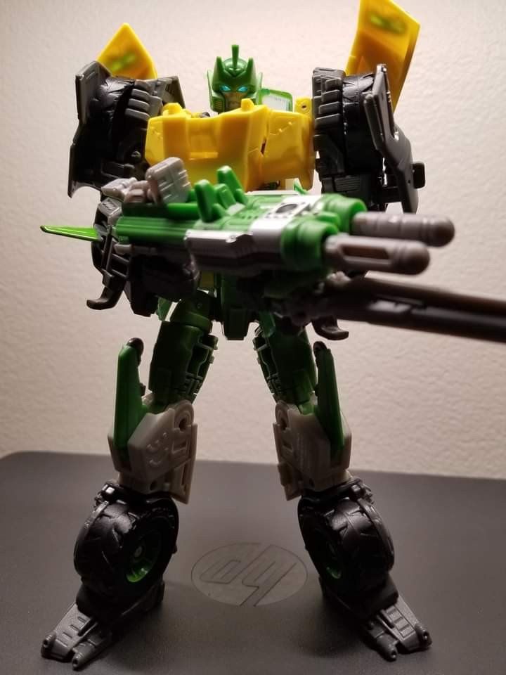 How does generations Springer compare to siege springer? : r/transformers