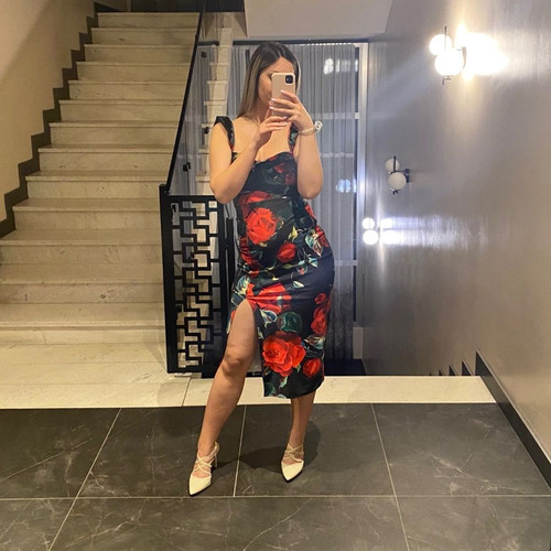 733f807b7013b1b6f703a42e064e4c59~tplv tiktokx cropcenter 1080 1080.jpg