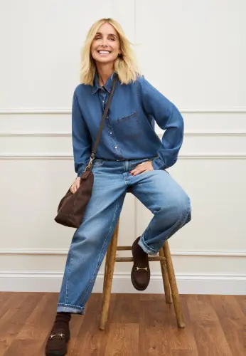 louise redknapp in denim shirt and jeans march 2026 1.webp