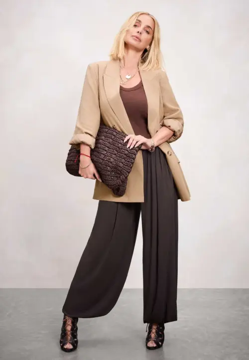 louise redknapp in beige blazer and brown set march 2026 0.webp