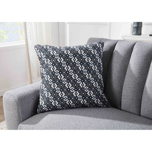 e77bda 2a553d91856e4a45baee68b7c9a8aa9b mv2.jpg