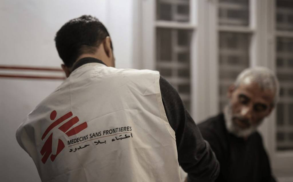 أطباء بلا حدود:
- نحو 60% من الحالات التي استقبلتها مرافقنا في غزة خلال الأشهر الستة الماضية كانت إصابات مباشرة.
- القيود على الإمدادات الطبية تسببت ب...