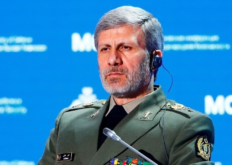 قائد الجيش الإيراني: أيدينا على الزناد ومستعدون لمواجهة أي تهديدات أو اعتداءات من جانب العدو...