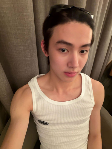 weverse 20260414083010 4004263002.jpg