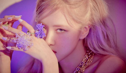 ROSÉ for R ✨.jpg
