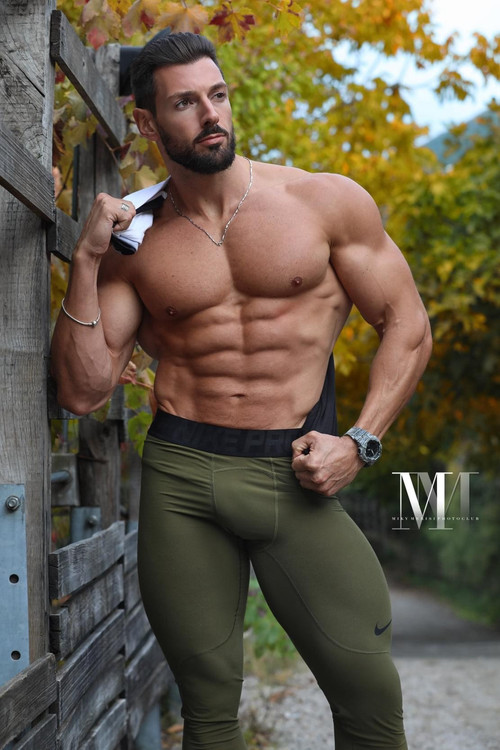 tumblr a21ca2b751ba3ddda86b9f60b52a9a87 ef64e3e2 1280.jpg