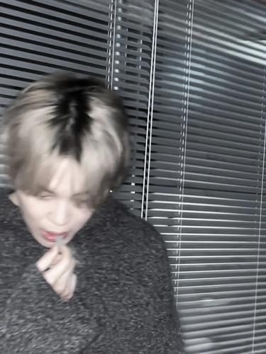 朴智旻｜低饱和男友头像📷 1 無意藏冰 来自小红书网页版 (1).jpg