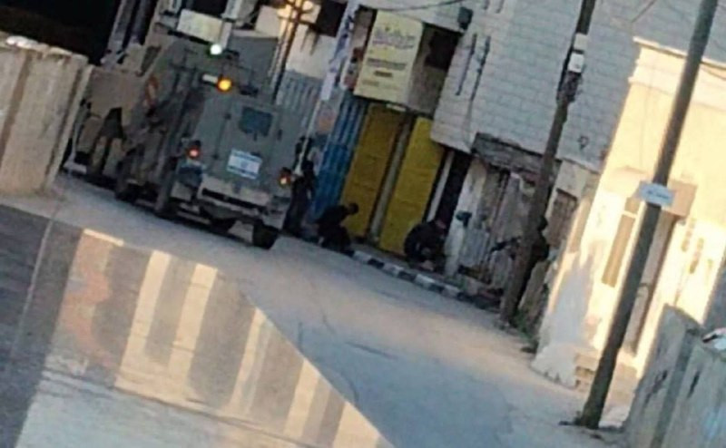 قوات الاحتلال تحتجز عددًا من الشبان خلال الاقتحام المستمر لبلدة عتيل....
