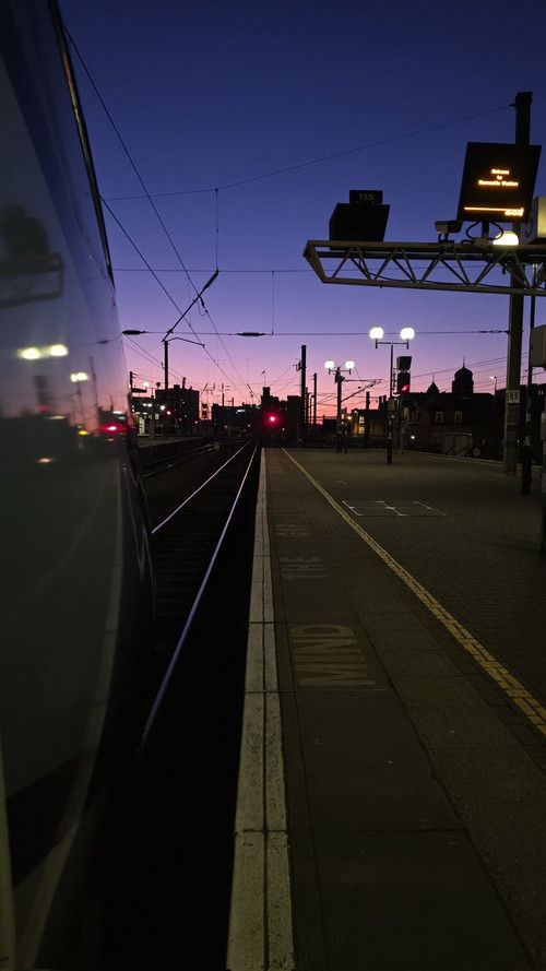 HFSKIzCWYAAP8 N?format=jpg.jpg