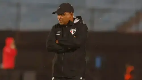 São Paulo estreia com vitória e Roger projeta uso da base
