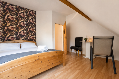 11b Schlafzimmer HZ Seitenansicht.png