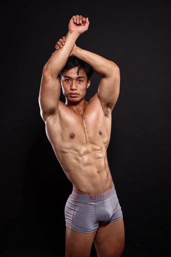G4bPK8NagAAvu6U.jpg