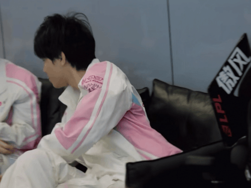 1000233195.gif