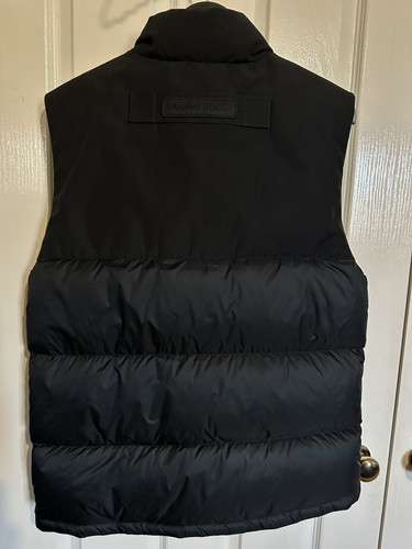 CanadaGoose Vest 02.jpg
