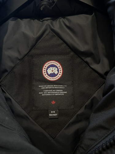 CanadaGoose Vest 03.jpg