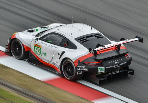 Porsche 911 RSR (37709985175) (cropped).jpg