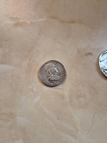 2483055395c3.jpg