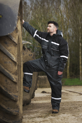 Castle Clothing Shoot, Fort Workwear Bedfordshire Farm.jpg