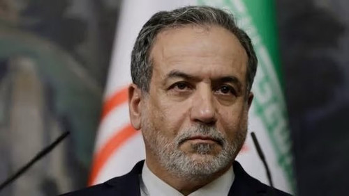 HFVuYewaAAA BoN?format=jpg.jpg