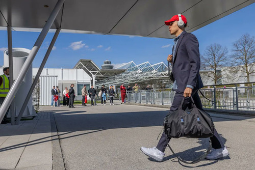 HFTaJqlXgAA qQS?format=jpg.jpg