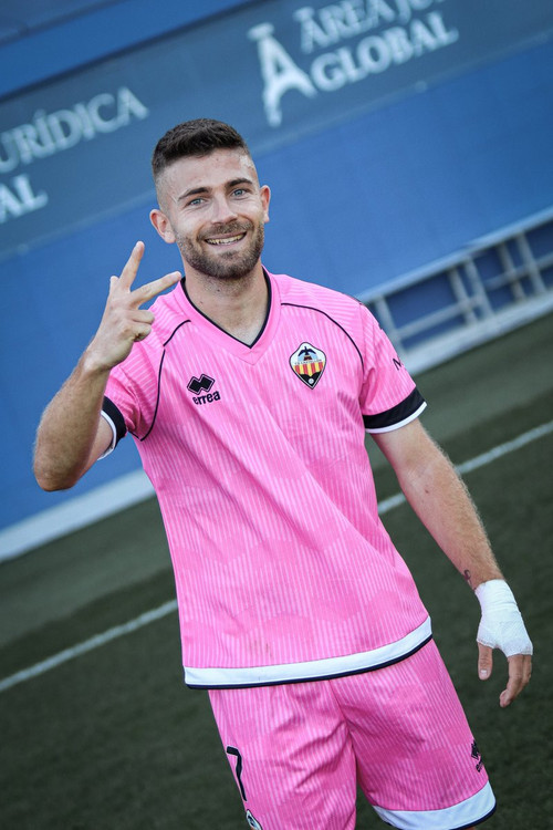 HFT1w47XwAAD7 m?format=jpg.jpg