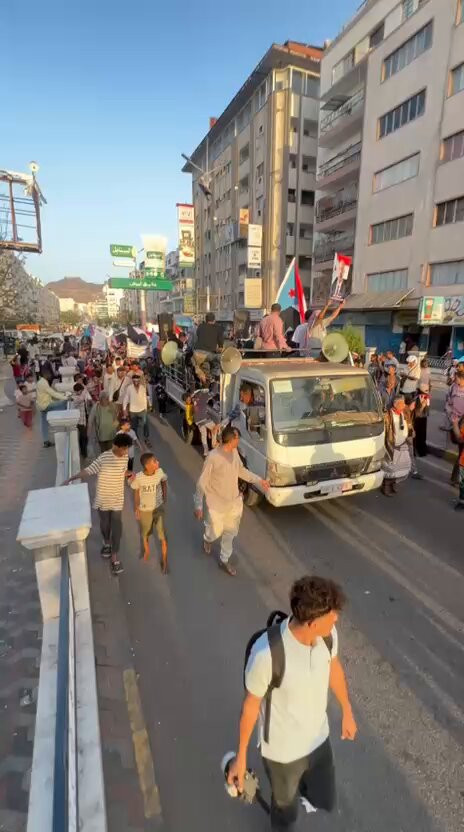 bDF XizzeRAi9Y6v.jpg