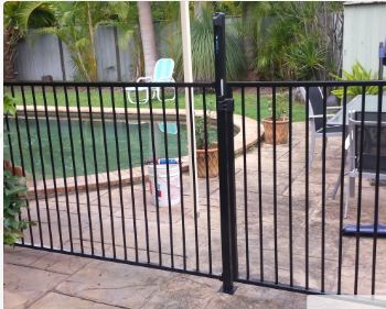 Cheap Glass Pool Fencing Gold Coast.jpg