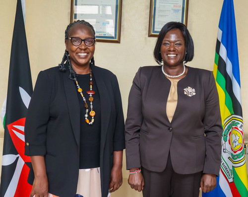 HFXYUM2a8AI Q8h?format=jpg.jpg