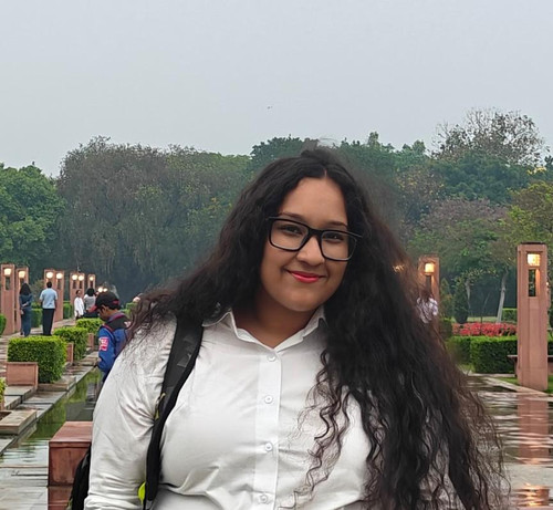 Simran Photo.jpg