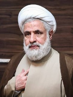 الأمين العام لحزب الله نعيم قاسم: ندعو للانسحاب من المفاوضات المباشرة التي تشكل مكسبًا لإسرائيل وتنازلات مجانية من السلطة.

- نواجه عدوانًا إسرائيليًا...