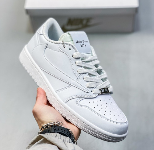 Nike Air Jordan 1 x Travis Scott white 04JYD417A15.jpg