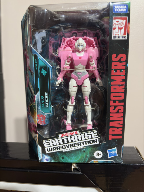 EARTHRISE ARCEE MISB $45.jpg