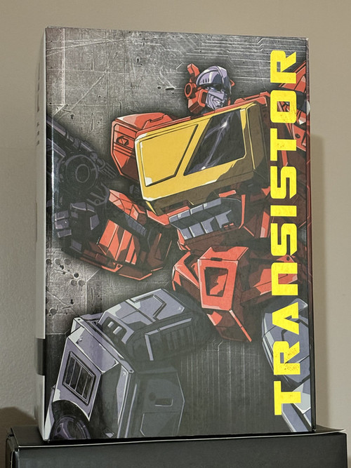 KFC TRANSISTOR NEW MIB $180.jpg