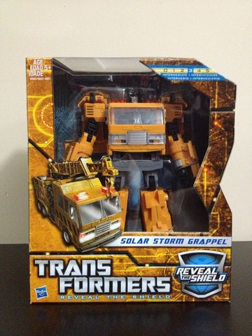 REVEAL THE SHIELD GRAPPLE MIB (OPEN DISPLAYED ONLY) $30.jpg