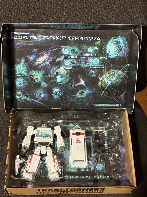 EARTHRISE RATCHET WITH BOX (DISPLAYED ONLY) $40.jpg