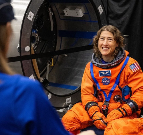 HFY Uy aQAArKla?format=jpg.jpg