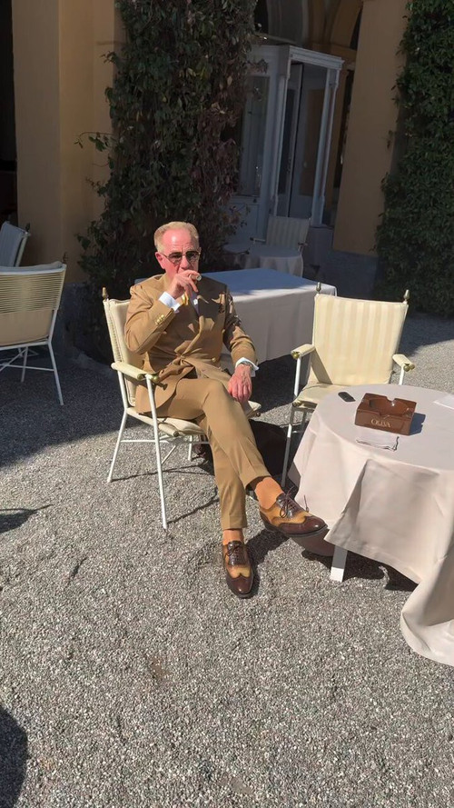 a rLgudJ4 kG5GVi.jpg