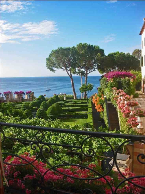 HFL7rzda0AA1dq ?format=jpg.jpg